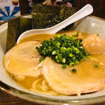 定番つけ麺に隠れツウな一杯！