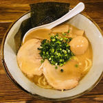 風雲児 - 得製らーめん（950円）