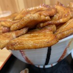 ぶた丼のとん田 - 圧巻のバラ肉
