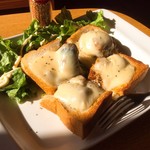 カフェと雑貨と猫 35 - 鯖みそチーズトースト