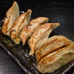 ハルピン 味噌らーめん 雷蔵 - 餃子