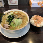 Ramemmizusawa - 濃厚野菜味噌ラーメン、無料ライス