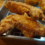 からあげ専門店 ＦＵＪＩ - 手羽先UP