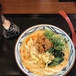 Marugame Seimen - 坦々うどん＋鮭おにぎり