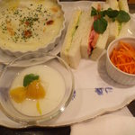 玉澤総本店 - 母注文のクラブサンドセット　デザートは杏仁豆腐