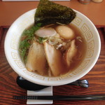 特製中華そば 820円