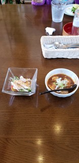 Tanpopo Shokudo - 棒棒鶏サラダと麻婆豆腐