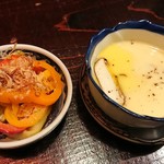 焼鳥マロバシ - お通し2種類