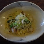 ミチスガラ - 由比産シラスとベビー帆立、白菜のペペロンチーノスパゲティーニ