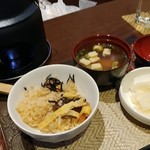 IRORI - 味噌汁や漬物も