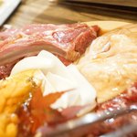 本気焼肉 肉とめし 肉寿司 - 