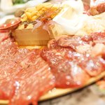 本気焼肉 肉とめし 肉寿司 - 