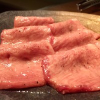 炭火焼肉 ふちおか - タン塩 2,400円