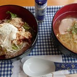 Est est - 鶏タルタル丼とミニラーメンのセット
