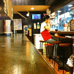 立呑亭 帆立屋 - 店員さんお食事中