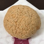 メロン・ドゥ・メロン 十条富士見銀座店 - 紅茶メロンパン(210円)