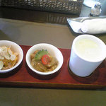 タマネギスープ、焼き茄子のオイスタードレッシング、かぼちゃとグレープフレーツのサラダ