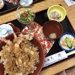 Sushidokoro Uotoku - 大えび天丼！