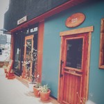 ミングル - 奥がカフェ、手前が雑貨屋さん