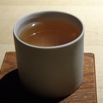 TTOAHISU - スペシャリテの「Wコンソメ」・・いろんな食材の旨みが重なり、いつもながらに美味しい。