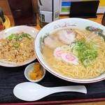 ラーメン幸雅 - 2018年11月　なつ旨ラーメン大盛りと半チャーハン（1040円）