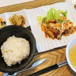 ハッピー サプライカフェ スピカ - HAPPY LUNCH820円☆本日のﾒｲﾝはﾁ-ｽﾞﾀｯｶﾙﾋﾞ☆11/5