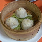 中華料理 唐韻 - <点心>小籠包です＠140円/個(2個から）。
