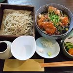 手打ち蕎麦 銀杏 - 鶏丼御膳　2018.11