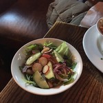 Friend At Hand - サラダ