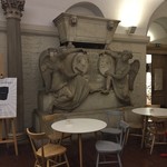 The Kitchen - カフェ付近の像