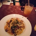 ラドンナ原宿 - 本日のパスタと白桃ジュース　2018.11