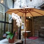 ラドンナ原宿 - 開店前は、ここで待っています　2018.11