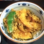 Hanamura - 天丼。1200円。ランチタイム10食限定です。付け合わせは、天どんご飯と共通です。