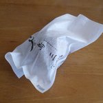 烏三 - かりんとまんじゅう（包み）