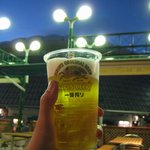 風と緑のビアガーデン - 飲み放題のビール