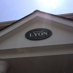 LYON - お店ロゴ