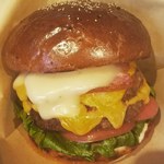HERB+CAFE ALOHA KITCHEN - ダブルチーズバーガー