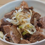 麺屋 権造 - チャーシュー丼、150円。