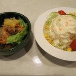 レストラン 父島 - 何かの南蛮漬け(250円)とミニサラダ(300円)