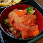 さんさん食堂 produced by Fukusuke - 『鶏肉のトマト煮込み』
