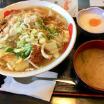 みどり食堂 - 中華丼 750円