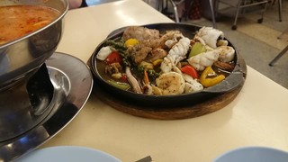 Sornthong Restaurant  - 疥癬痛め的サムシング