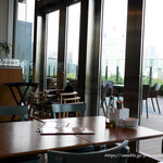 Q CAFE by Royal Garden Cafe - 