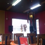 中華料理 唐韻 - <店内>いかにも中華料理店、って感じです。