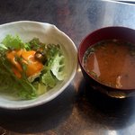 Ajianteppanyakiyatairyourisorakara - サラダと味噌汁