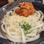 はなまるうどん 宮城角田店 - 唐揚げが出汁を吸って