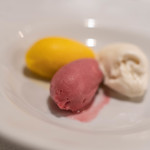 NOURA - "甜品（デセール）"、雪葩（ソルベ）、紅桃（あかもゝ）