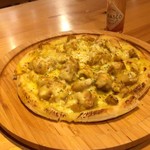 藤塚バル - カレーのピザ