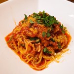 リストランテ ラ チャウ - サルシッチャとトマトとバジルのトマトソーススパゲティ