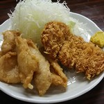 よしみ食堂 - ミニメンチと鶏竜田揚げ 500円